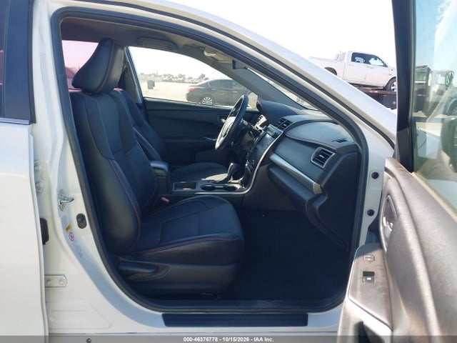 46376778 :رقم المزاد ، 4T1BF1FK4HU750989 vin ، 2017 Toyota Camry Se مزاد بيع