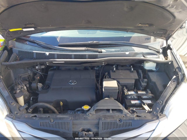 Toyota Sienna Xle 7 Passenger 2015 5TDDK3DC4FS101212 Image 10