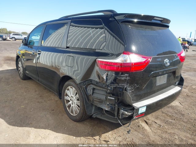 Toyota Sienna Xle 7 Passenger 2015 5TDDK3DC4FS101212 Image 3