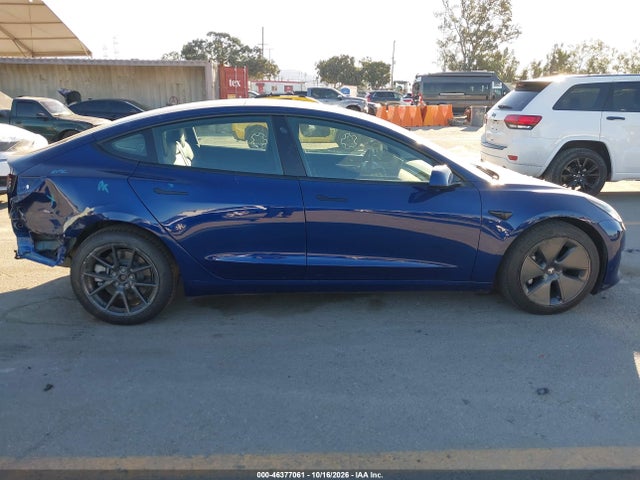 46377061 :رقم المزاد ، 5YJ3E1EB9NF275857 vin ، 2022 Tesla Model 3 Long Range Dual Motor All-wheel Drive مزاد بيع