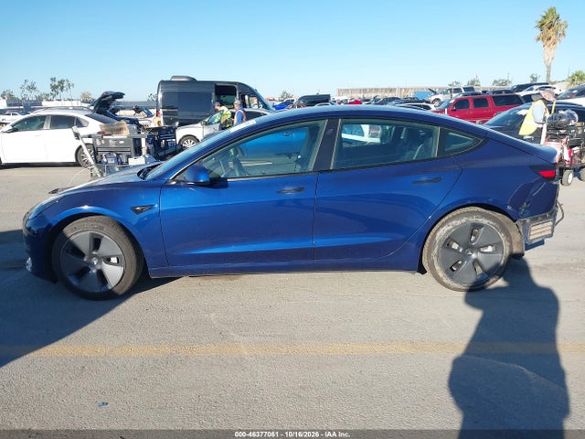 46377061 :رقم المزاد ، 5YJ3E1EB9NF275857 vin ، 2022 Tesla Model 3 Long Range Dual Motor All-wheel Drive مزاد بيع