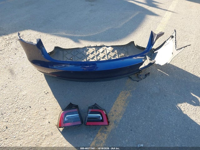 46377061 :رقم المزاد ، 5YJ3E1EB9NF275857 vin ، 2022 Tesla Model 3 Long Range Dual Motor All-wheel Drive مزاد بيع