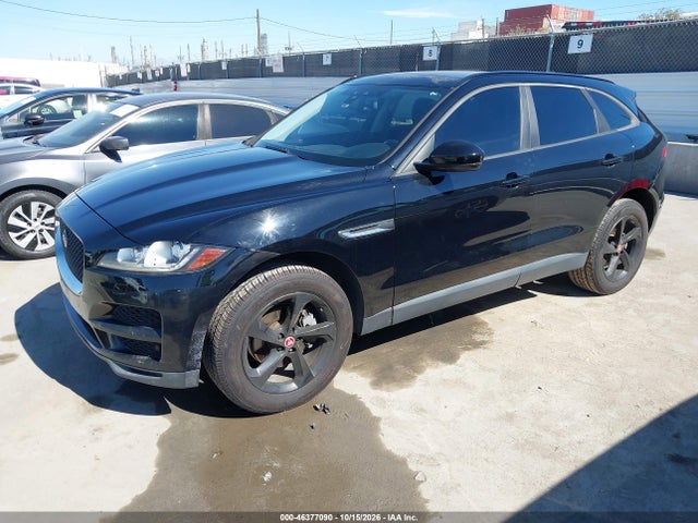 Jaguar F-pace 25t Premium 2018 SADCJ2FX0JA268377 Image 2