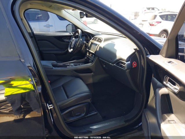 Jaguar F-pace 25t Premium 2018 SADCJ2FX0JA268377 Image 5