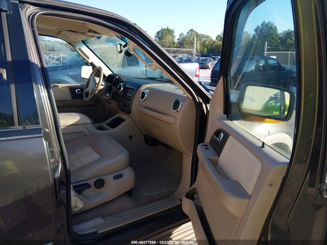 Продажа на аукционе авто 2005 Ford Expedition Eddie Bauer/king Ranch, vin: 1FMPU17515LA41149, номер лота: 46377590