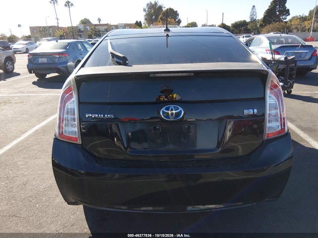 JTDKN3DU1E0374472 Toyota Prius Three