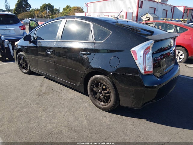 JTDKN3DU1E0374472 Toyota Prius Three