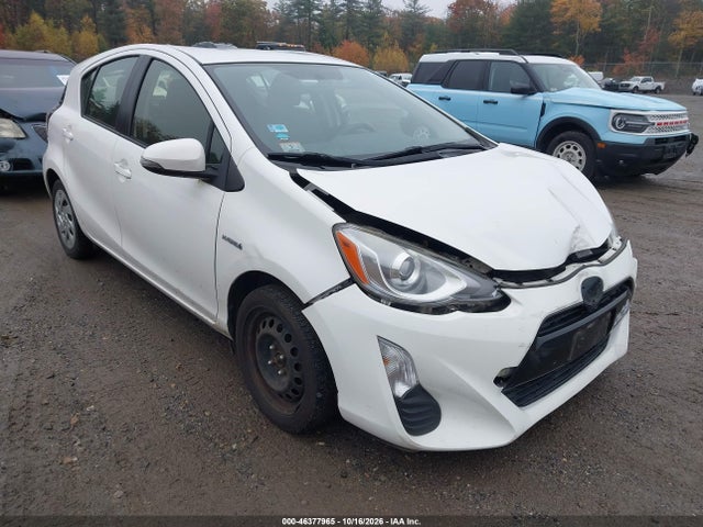46377965 :رقم المزاد ، JTDKDTB3XG1118955 vin ، 2016 Toyota Prius C Two مزاد بيع