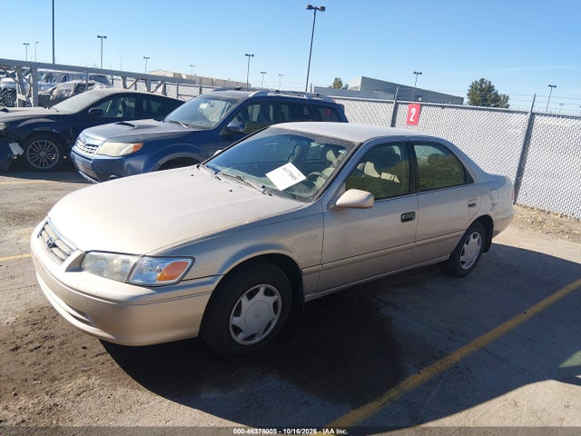 46378005 :رقم المزاد ، 4T1BG22K1YU665469 vin ، 2000 Toyota Camry Ce مزاد بيع