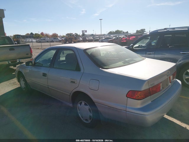 46378005 :رقم المزاد ، 4T1BG22K1YU665469 vin ، 2000 Toyota Camry Ce مزاد بيع