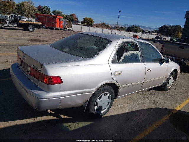 46378005 :رقم المزاد ، 4T1BG22K1YU665469 vin ، 2000 Toyota Camry Ce مزاد بيع