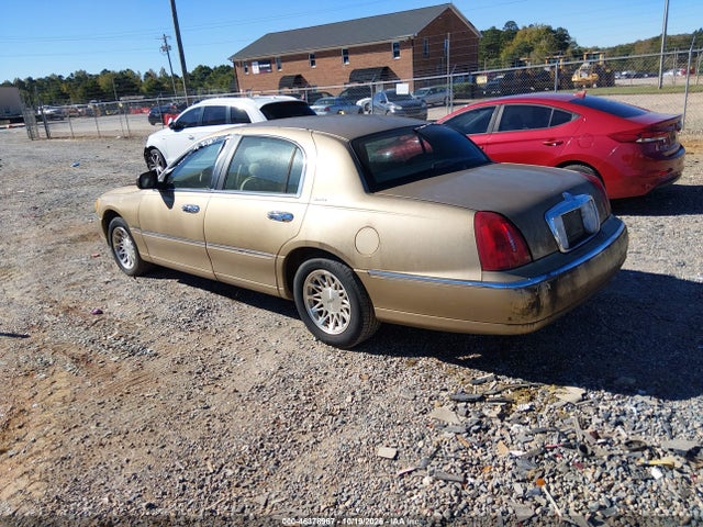 Продажа на аукционе авто 1998 Lincoln Town Car Signature, vin: 1LNFM82W0WY618004, номер лота: 46378967