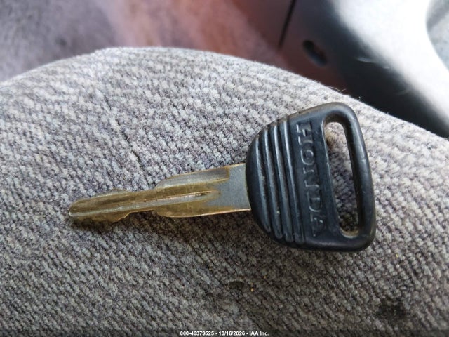 46379525 :رقم المزاد ، 2HGEJ6673WH551233 vin ، 1998 Honda Civic Lx مزاد بيع