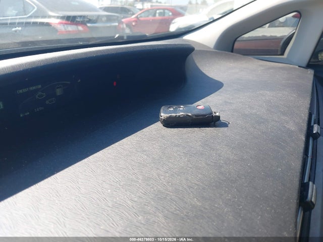 46379803 :رقم المزاد ، JTDKN3DU9C1505350 vin ، 2012 Toyota Prius Two مزاد بيع
