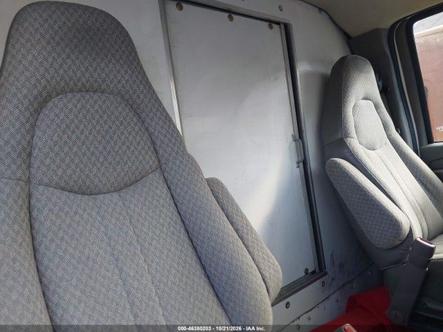 46380203 :رقم المزاد ، 1GBJG31U531218067 vin ، 2003 Chevrolet Express Cutaway Base W/c7l/c7n مزاد بيع