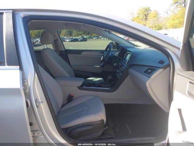 46380204 :رقم المزاد ، 5NPE24AA0KH775838 vin ، 2019 Hyundai Sonata Eco مزاد بيع