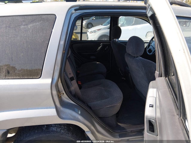 2000 Jeep Grand Cherokee Laredo მანქანა იყიდება აუქციონზე, vin: 1J4GW48N4YC348666, აუქციონის ნომერი: 46380985