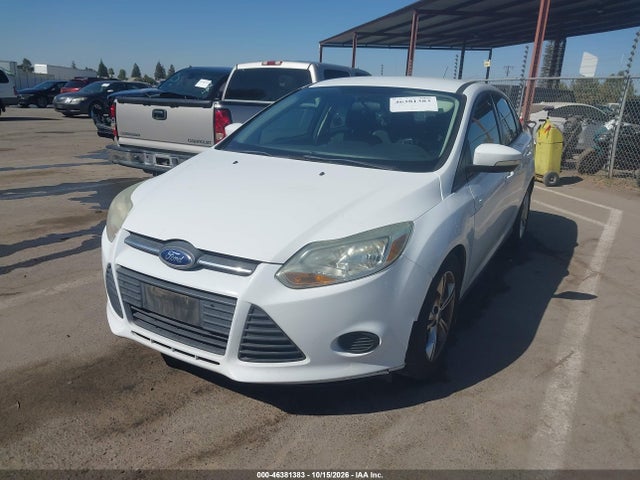Ford FOCUS SE 2014 1FADP3F26EL124230 Image 2