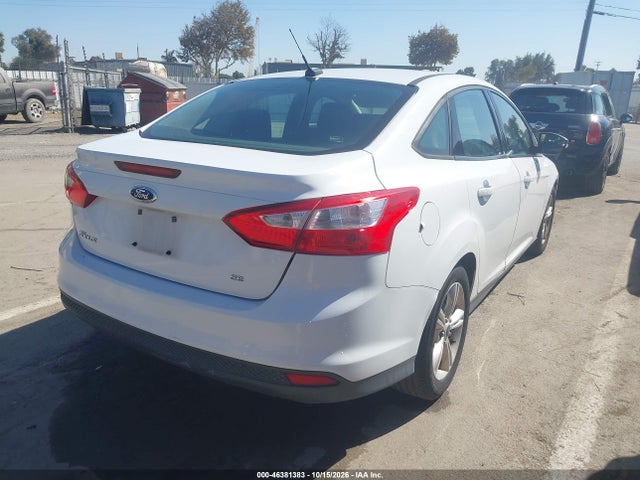 Ford FOCUS SE 2014 1FADP3F26EL124230 Image 4