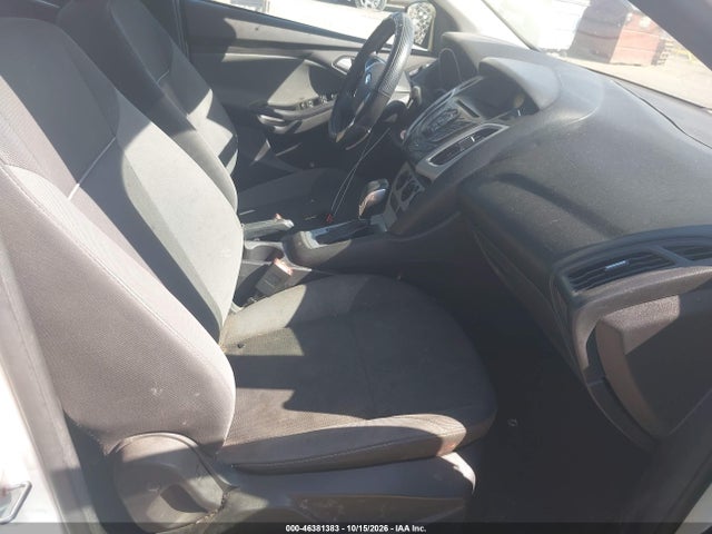 Ford FOCUS SE 2014 1FADP3F26EL124230 Image 5