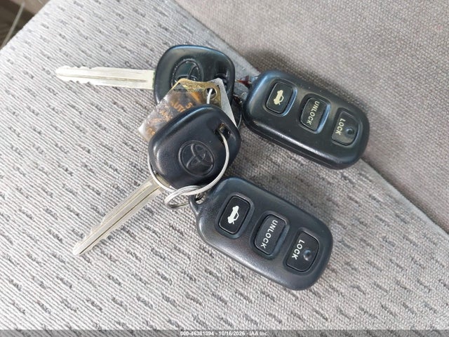 2002 Toyota Camry Le V6 მანქანა იყიდება აუქციონზე, vin: 4T1BF30K82U006629, აუქციონის ნომერი: 46381394