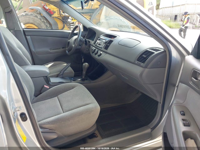 2002 Toyota Camry Le V6 მანქანა იყიდება აუქციონზე, vin: 4T1BF30K82U006629, აუქციონის ნომერი: 46381394