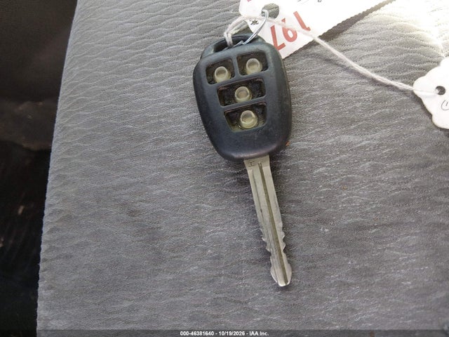 46381640 :رقم المزاد ، 5YFBURHE3GP526303 vin ، 2016 Toyota Corolla Le مزاد بيع