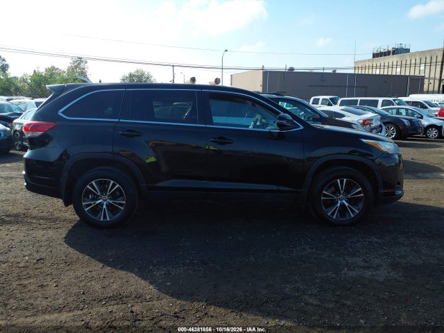46381856 :رقم المزاد ، 5TDBZRFH7KS986014 vin ، 2019 Toyota Highlander Le مزاد بيع