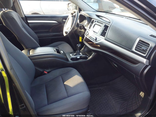 46381856 :رقم المزاد ، 5TDBZRFH7KS986014 vin ، 2019 Toyota Highlander Le مزاد بيع