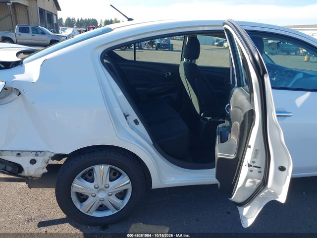 2018 Nissan Versa 1.6 Sv მანქანა იყიდება აუქციონზე, vin: 3N1CN7AP8JL805402, აუქციონის ნომერი: 46381984