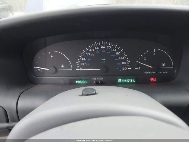 Продаж на аукціоні авто 2000 Chrysler Voyager, vin: 2C4GJ25R0YR753124, номер лоту: 46382012