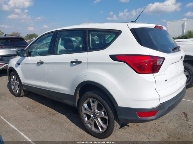 2019 Ford Escape S მანქანა იყიდება აუქციონზე, vin: 1FMCU0F73KUA22670, აუქციონის ნომერი: 46382269