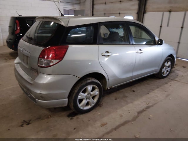 46382388 :رقم المزاد ، 2T1LR32E44C175392 vin ، 2004 Toyota Matrix Xr مزاد بيع