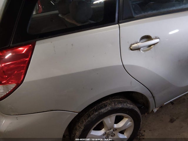 46382388 :رقم المزاد ، 2T1LR32E44C175392 vin ، 2004 Toyota Matrix Xr مزاد بيع