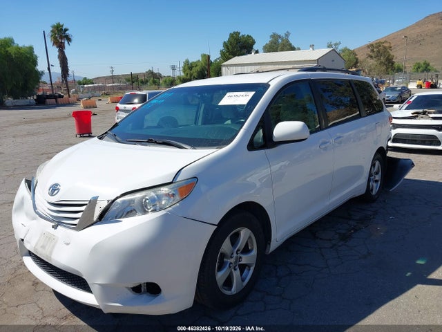 Aukcja sprzedaży 2017 Toyota Sienna Le 8 Passenger, vin: 5TDKZ3DCXHS885367, numer aukcji: 46382436