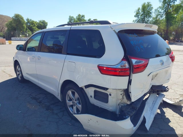 Aukcja sprzedaży 2017 Toyota Sienna Le 8 Passenger, vin: 5TDKZ3DCXHS885367, numer aukcji: 46382436
