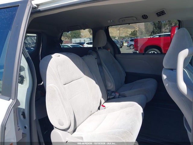 Aukcja sprzedaży 2017 Toyota Sienna Le 8 Passenger, vin: 5TDKZ3DCXHS885367, numer aukcji: 46382436