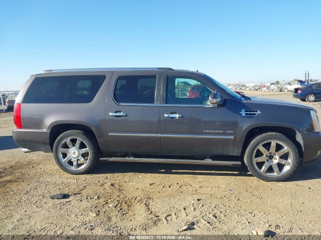 Продажа на аукционе авто 2010 Cadillac Escalade Esv Premium, vin: 1GYUKJEF0AR249095, номер лота: 46382523
