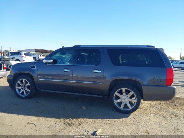 Продажа на аукционе авто 2010 Cadillac Escalade Esv Premium, vin: 1GYUKJEF0AR249095, номер лота: 46382523