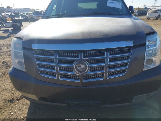Продажа на аукционе авто 2010 Cadillac Escalade Esv Premium, vin: 1GYUKJEF0AR249095, номер лота: 46382523