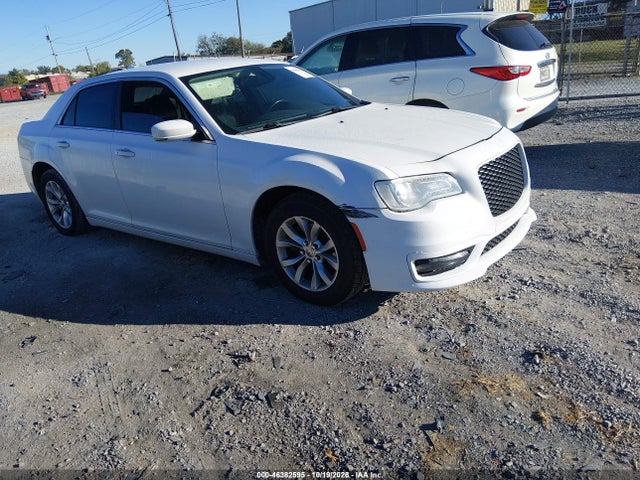 2015 Chrysler 300 Limited მანქანა იყიდება აუქციონზე, vin: 2C3CCAAG7FH743673, აუქციონის ნომერი: 46382595