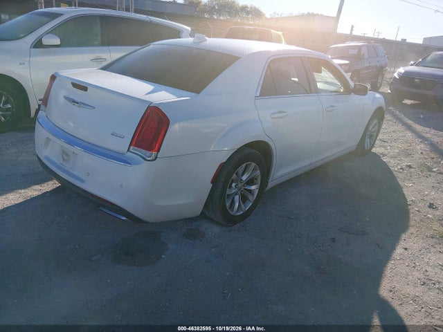 Продажа на аукционе авто 2015 Chrysler 300 Limited, vin: 2C3CCAAG7FH743673, номер лота: 46382595