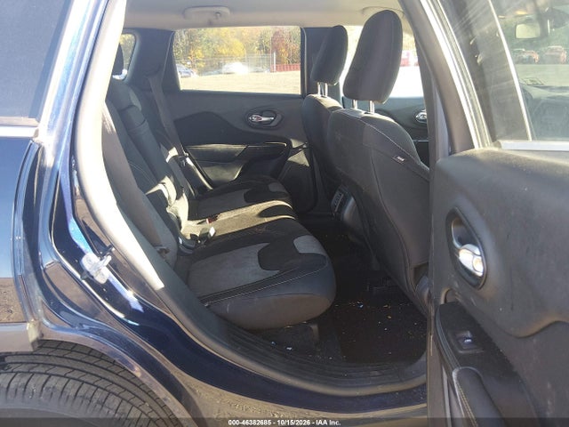 46382685 :رقم المزاد ، 1C4PJMCB2EW164211 vin ، 2014 Jeep Cherokee Latitude مزاد بيع