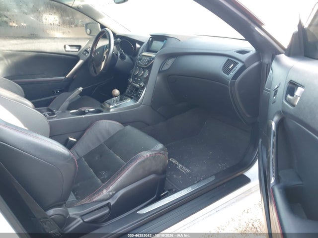 2015 Hyundai Genesis 3.8 R-spec მანქანა იყიდება აუქციონზე, vin: KMHHU6KJ9FU126550, აუქციონის ნომერი: 46383042