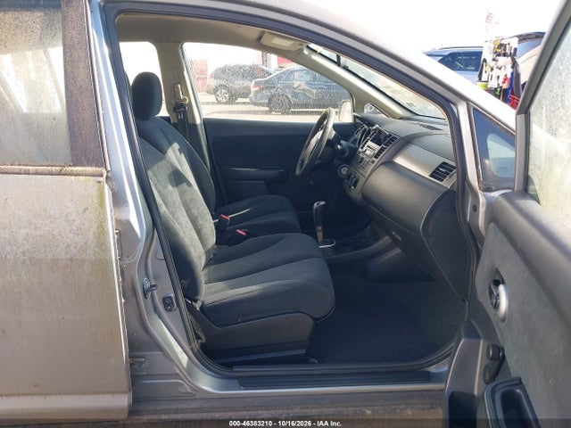 2010 Nissan Versa 1.8s მანქანა იყიდება აუქციონზე, vin: 3N1BC1CP5AL458283, აუქციონის ნომერი: 46383210