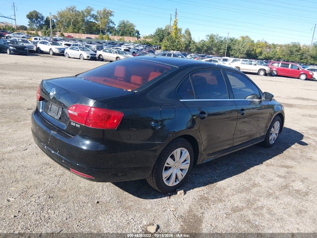 Продаж на аукціоні авто 2013 Volkswagen Jetta 2.5l Se, vin: 3VWDX7AJ4DM404948, номер лоту: 46383322