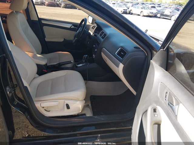 Продаж на аукціоні авто 2013 Volkswagen Jetta 2.5l Se, vin: 3VWDX7AJ4DM404948, номер лоту: 46383322