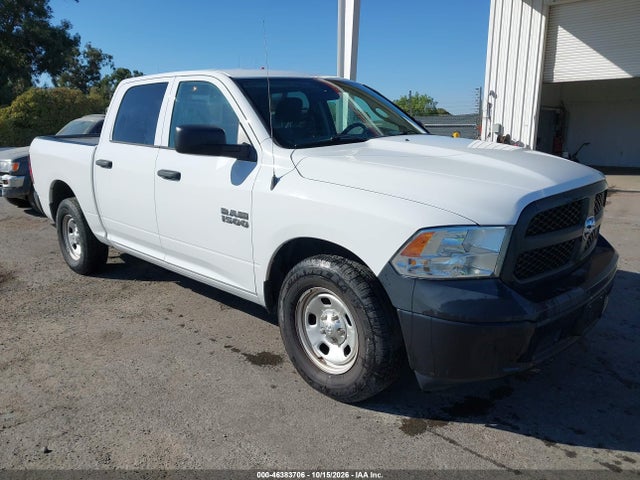 RAM 1500 Tradesman 4x2 5'7 Box 2018 1C6RR6KG8JS272559 zdjęcie główne