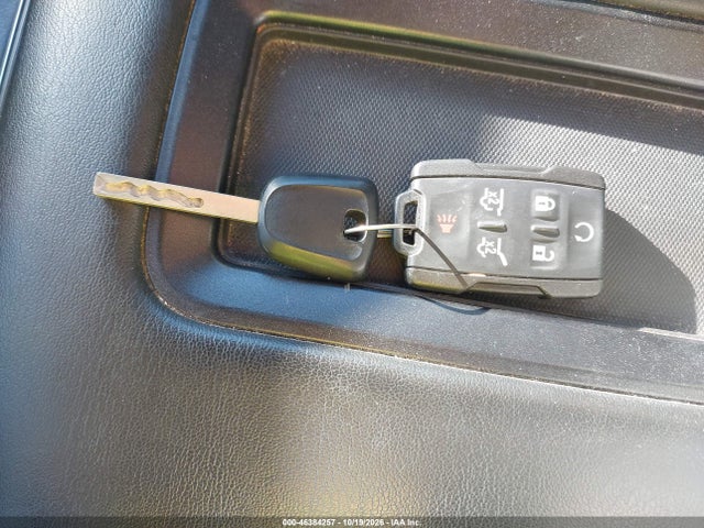 46384257 :رقم المزاد ، 1GNSKHKC8GR401740 vin ، 2016 Chevrolet Suburban Lt مزاد بيع