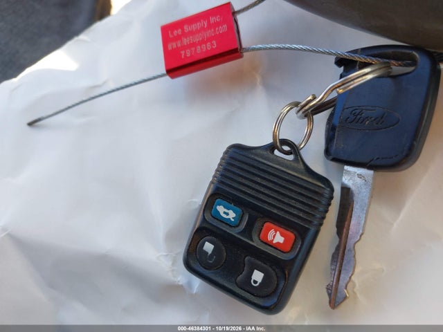 2000 Ford Mustang მანქანა იყიდება აუქციონზე, vin: 1FAFP4048YF235325, აუქციონის ნომერი: 46384301